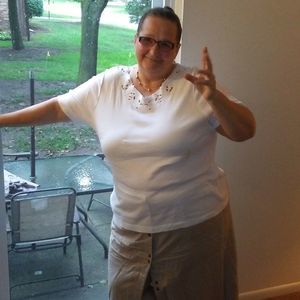 Meet your Posher, Connie